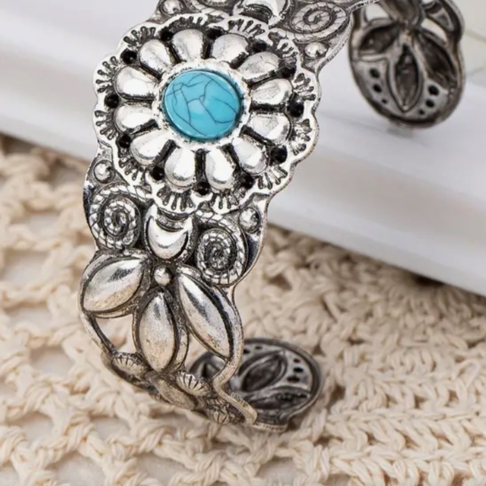 TURQUOISE Chic Embossed Boho Open Silver Wide Cuff Bracelet NIB - Picture 2 of 6